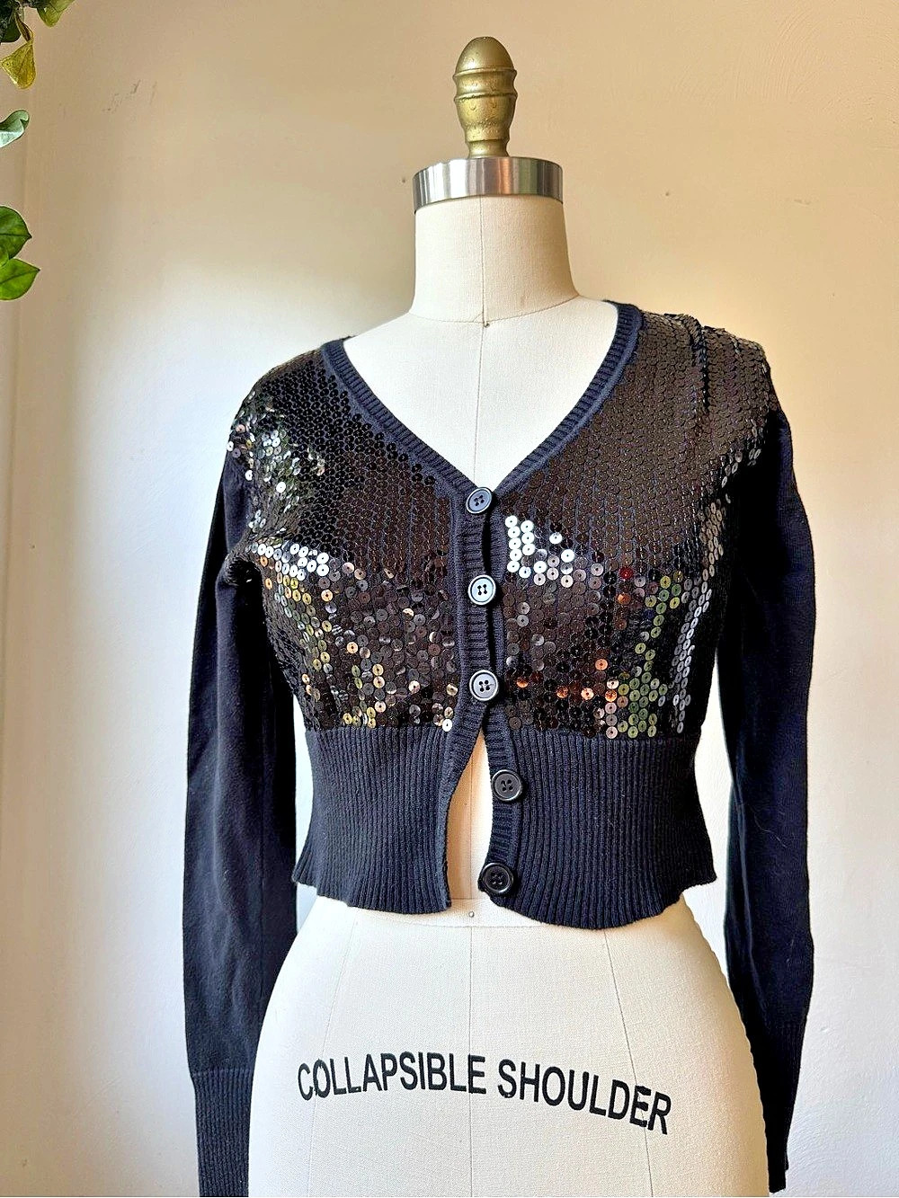 Sex in The City Nicole Miller Sequin Cropped Cardigan in Black